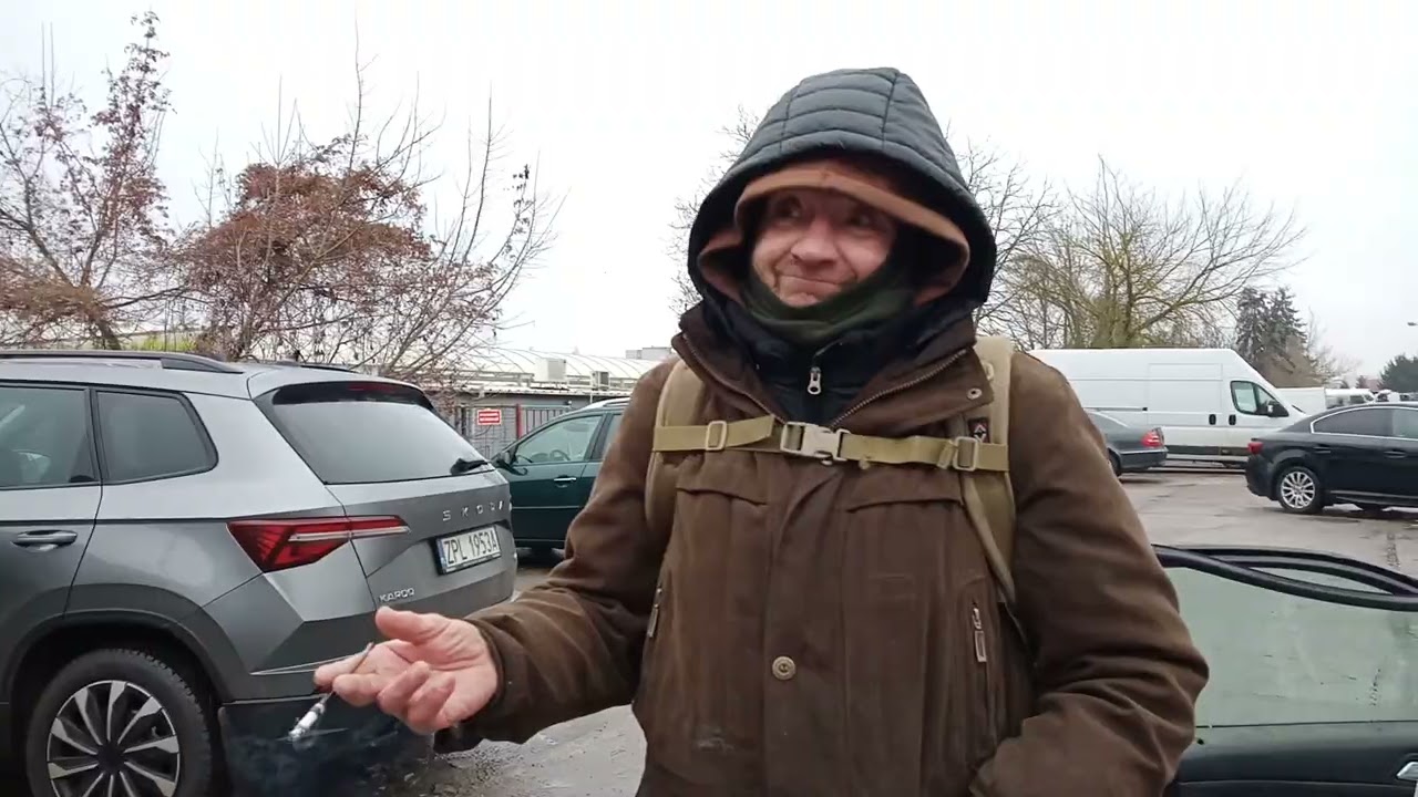 Bezdomni rozstanie ojca z synkiem