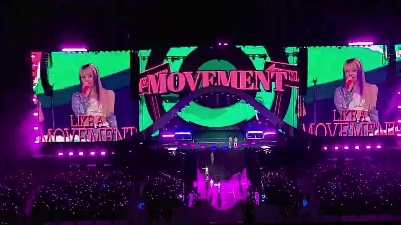 TWICE: READY TO BE [FANCAM] 230706 NJ - Queen of Hearts, Title Song Medley