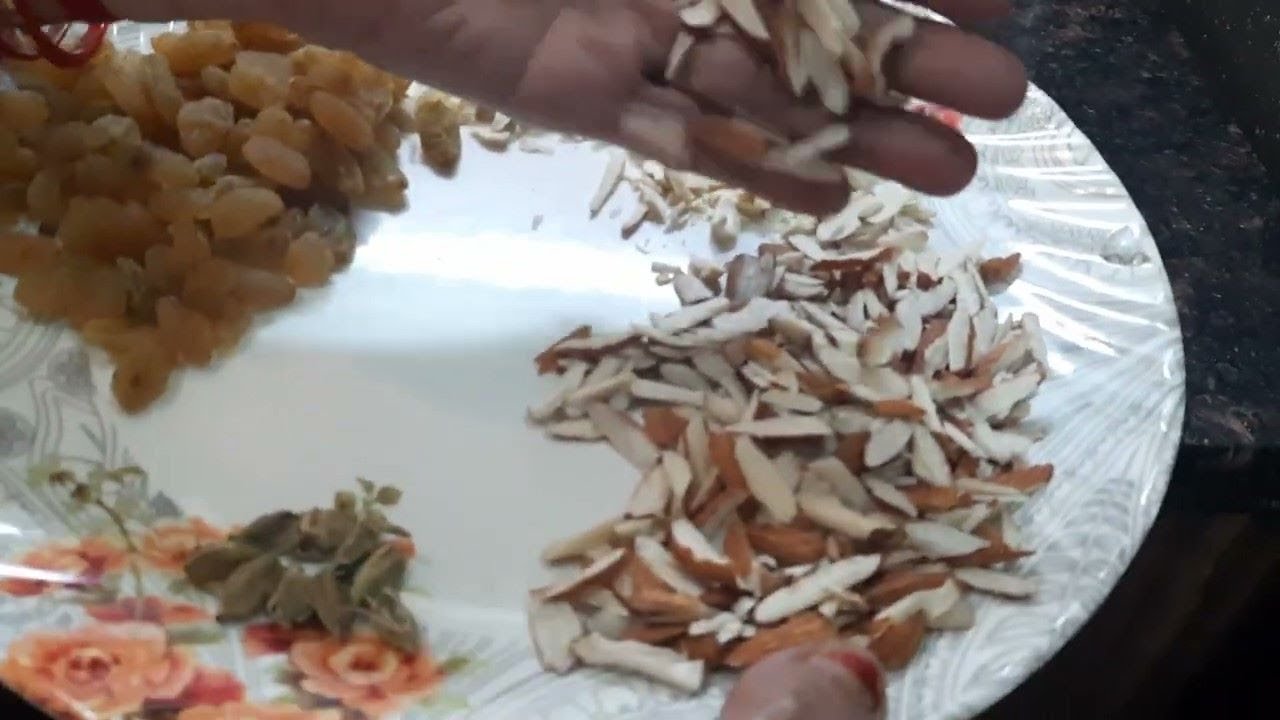 GOND GUD MEWA PAK,सर्दियों की मेवा बनाइये गोंद गुड पाक ।