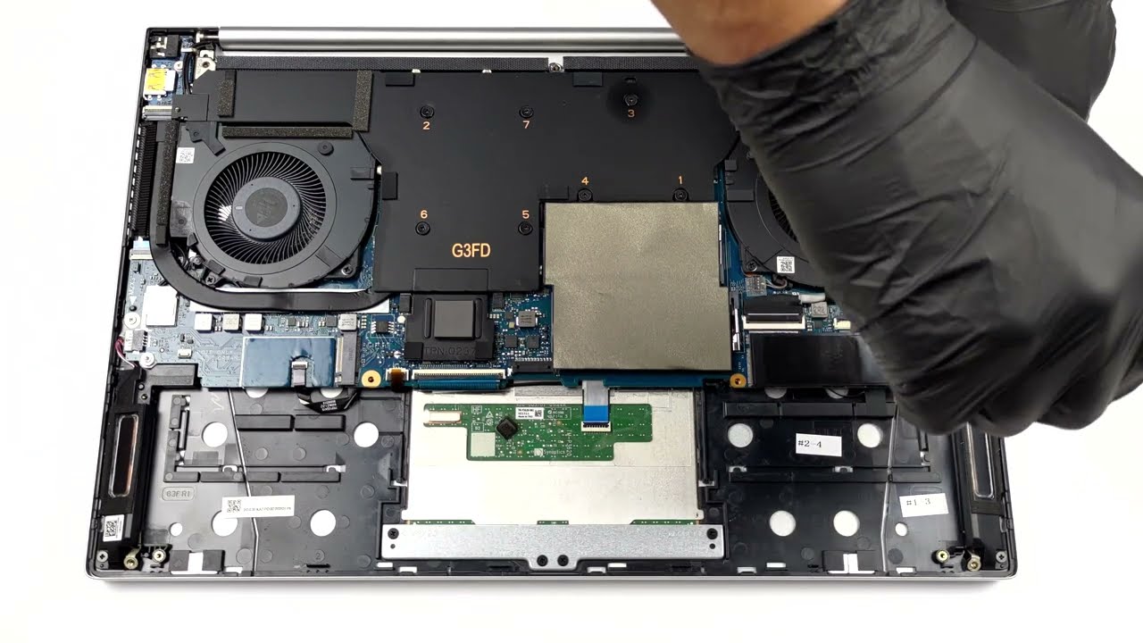 🛠️ HP Envy 15 (15-ep1000) - disassembly and upgrade options