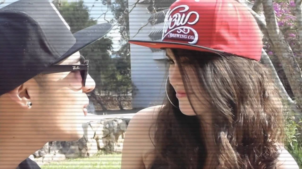 VL One Me Enamorado De Una Chica Especial Primys Mendoza Feat Bra Tres Letras Video Clip 2014