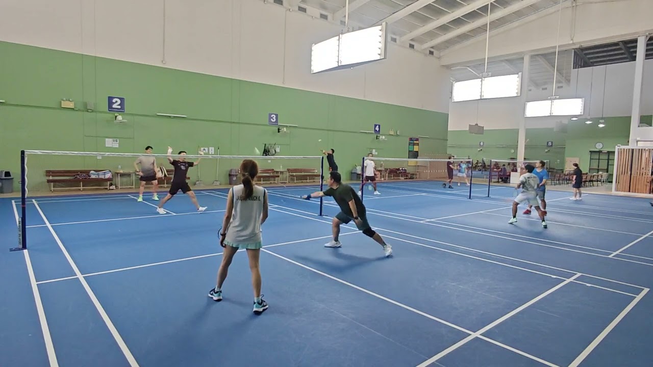 เริ่มเกมแรกของปีใหม่ วอร์มเบาๆครับ 🏸 7