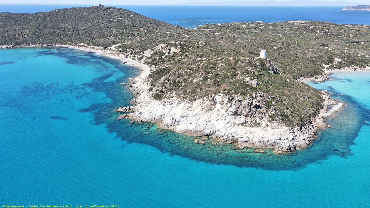 Villasimius (SU): da Capo Carbonara alla spiaggia di Cava Usai.