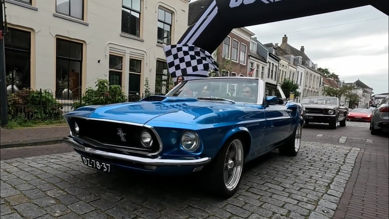 Supercars in the City Zaltbommel 10 Augustus 2024 aanwezige oldtimers bezoeken met Morpheus