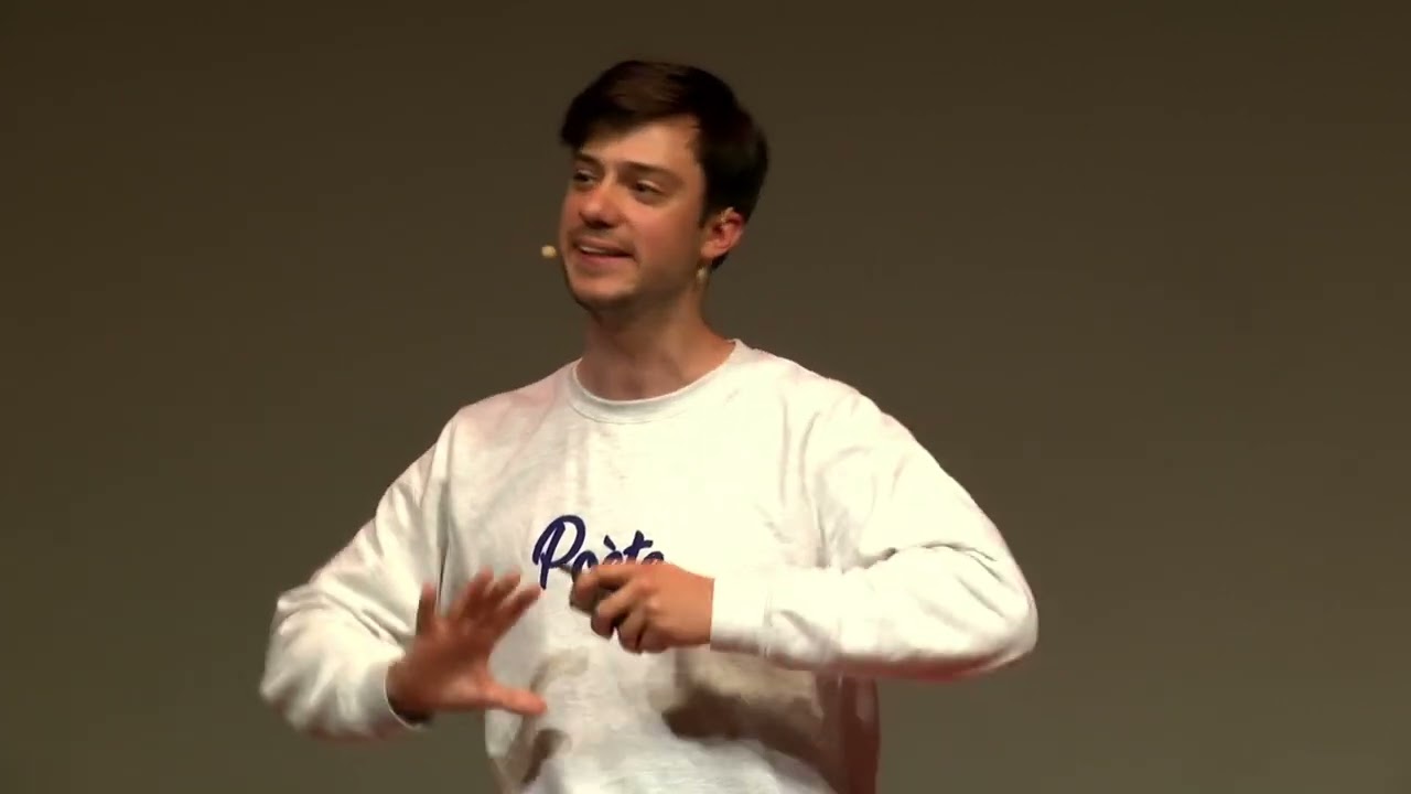 Pourquoi la littérature est relou à l'école ? | Félix Radu | TEDxBrussels