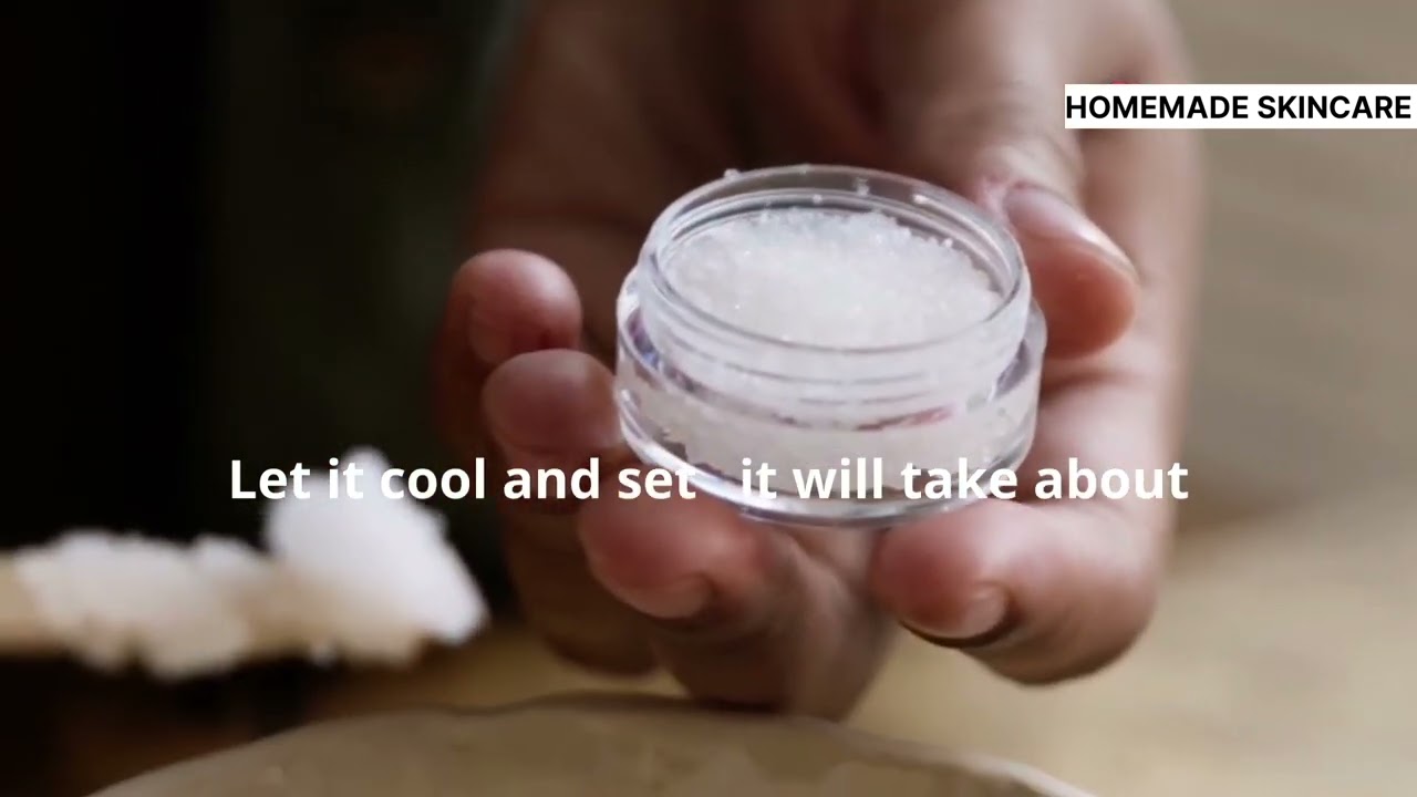 DIY Lip Balm: Coconut Oil & Hibiscus Powder