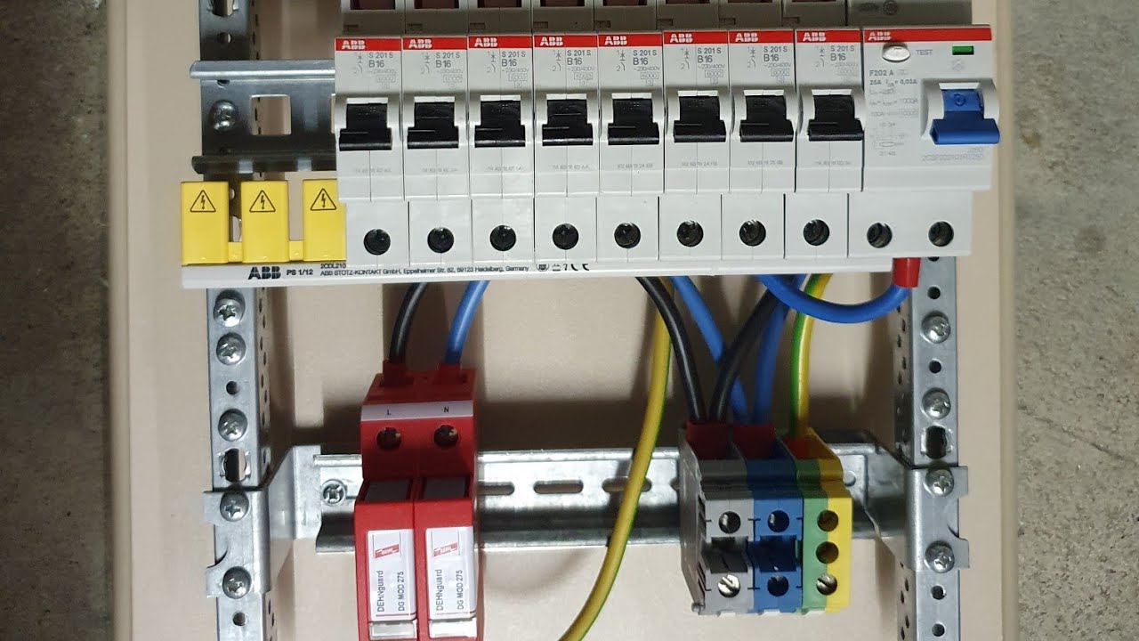 Tablou electric pentru căsuță cu SPD în sistem TN-C-S