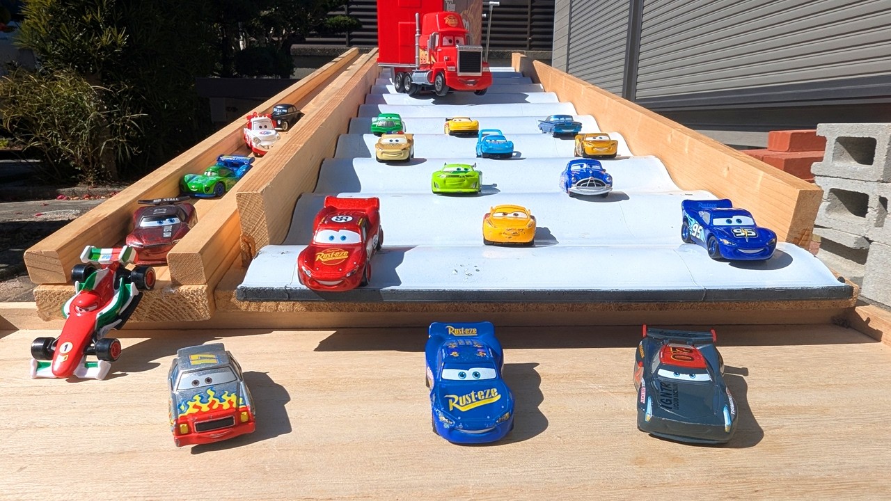 Cars Tomica & Chuggington wooden train ☆ Played with a handmade slope
