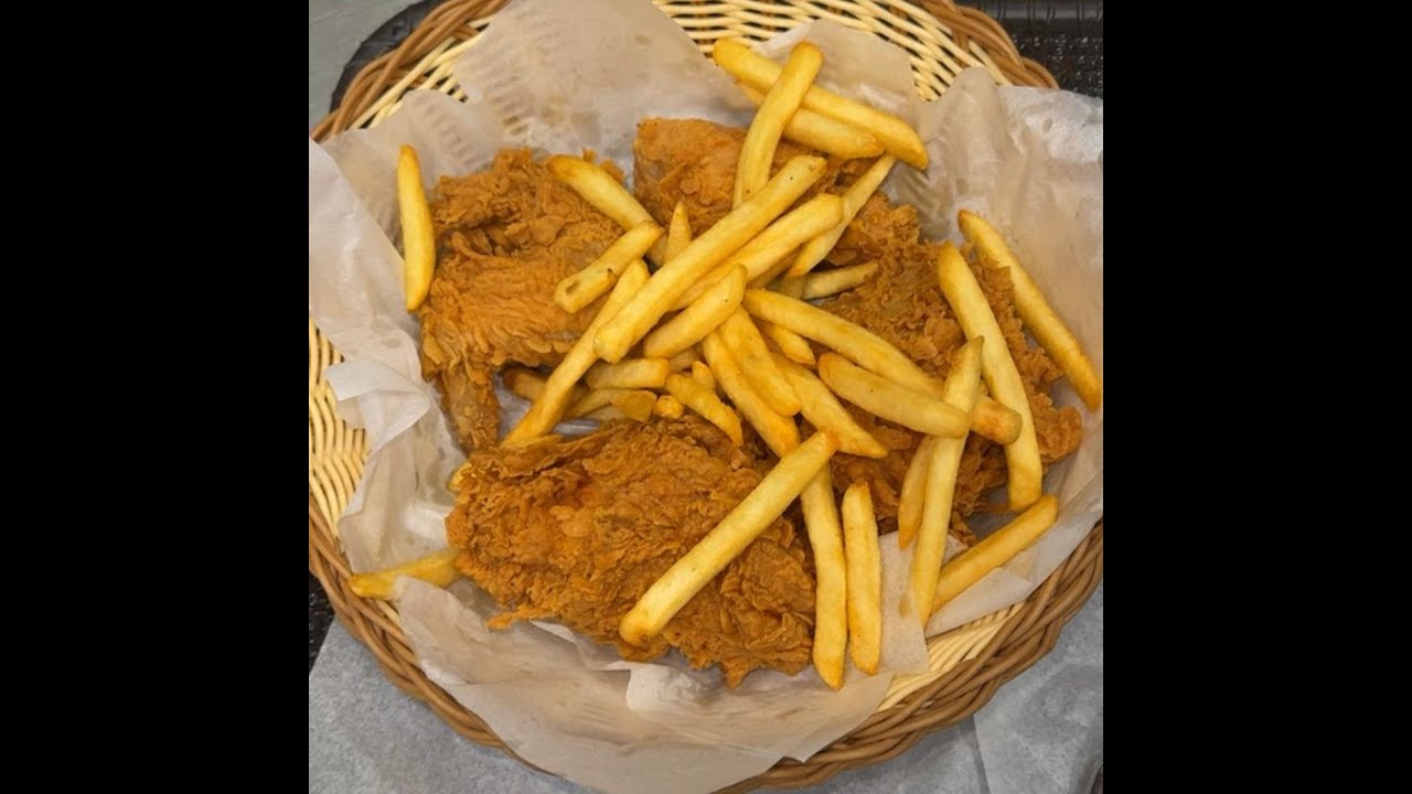 Crispy Broast in Jeddah - Fatima Lazeez Burger  جدہ کا سب سے بہترین کرسپی بروسٹ