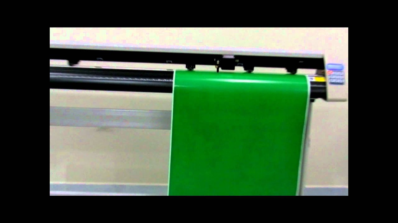 Plotter de Recorte 136cm (Recortando)