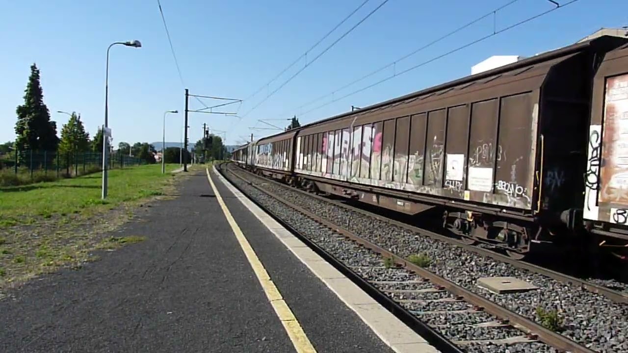 hexafret en gare de Gerzat bb 26000 + couvert transwaggon + couvert pilote + klaxon.