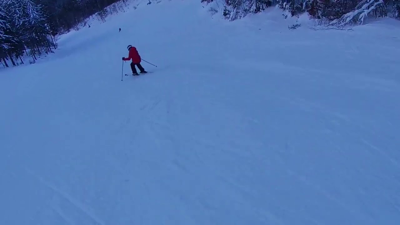 Ski Tanvaldský špičák 2023 červená závodní