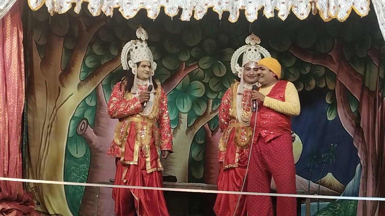 महा विशाल धनुष यज्ञ लीला में श्री पिंटू मिश्रा जी द्वारा बहुत सुंदर कॉमेडी रामलीला प्रोग्राम करही 