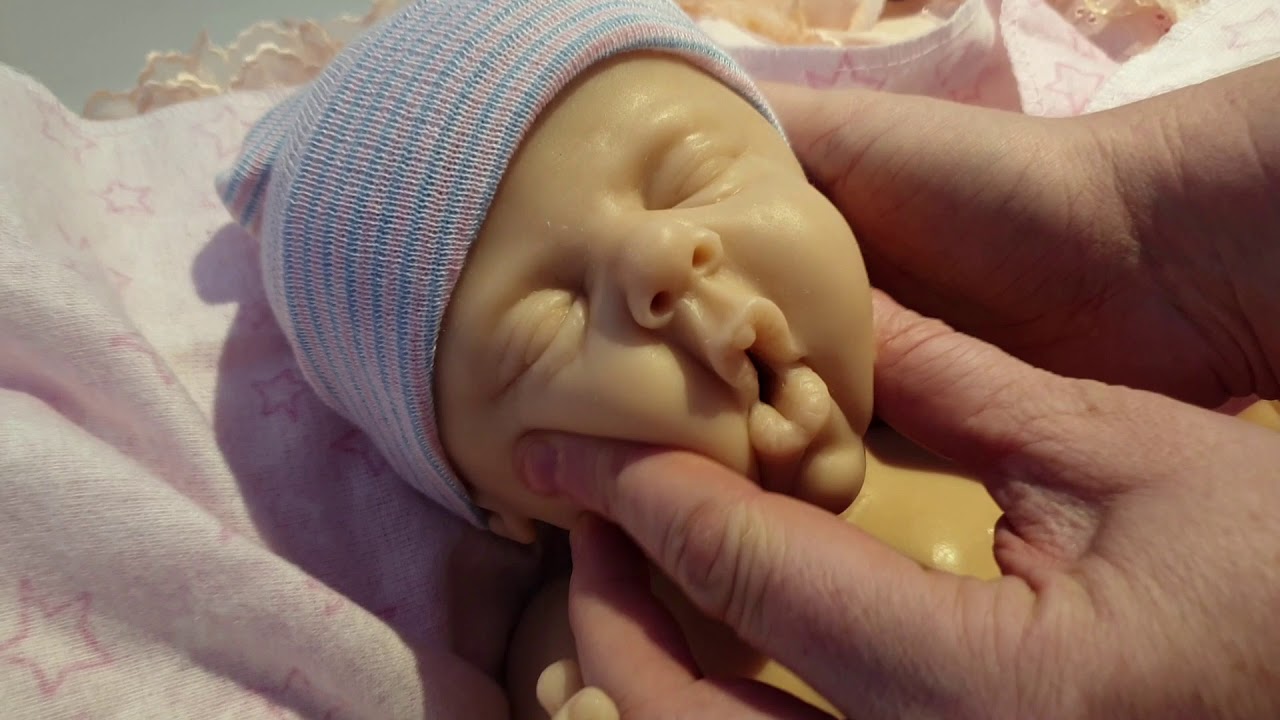 Présentation du kit johnnie bébé reborn silicone