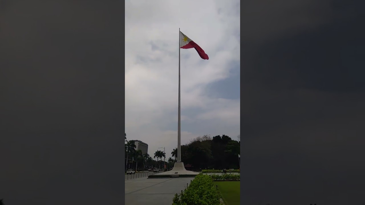 A walk in Rizal Park, Manila 
