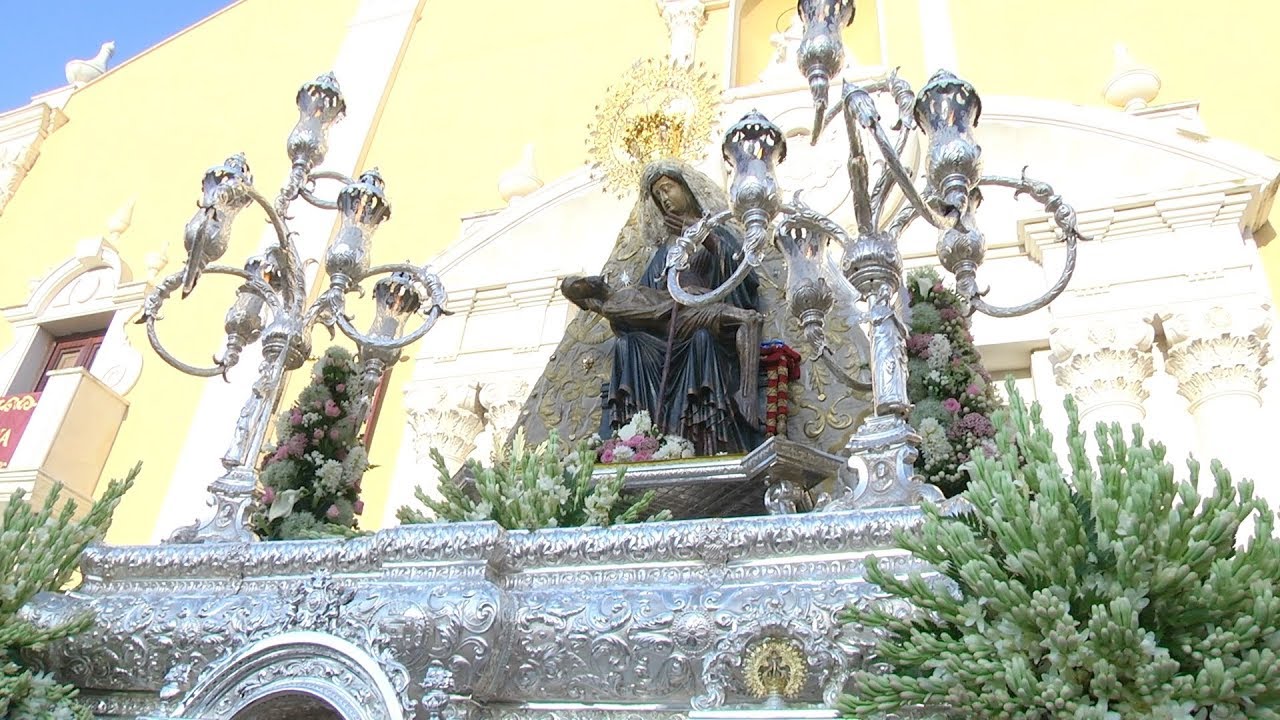 Tres veces escuché tu nombre, Virgen de África