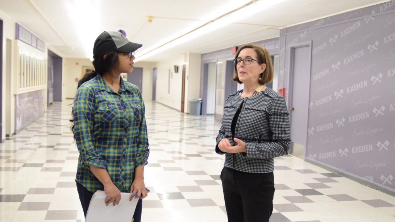 Oregon Governor Kate Brown visits South Eugene  High School