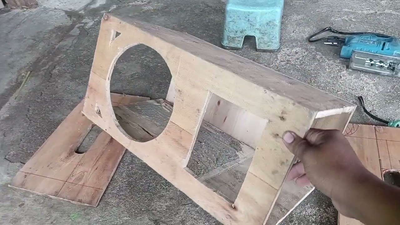 Buat box speaker 8 in