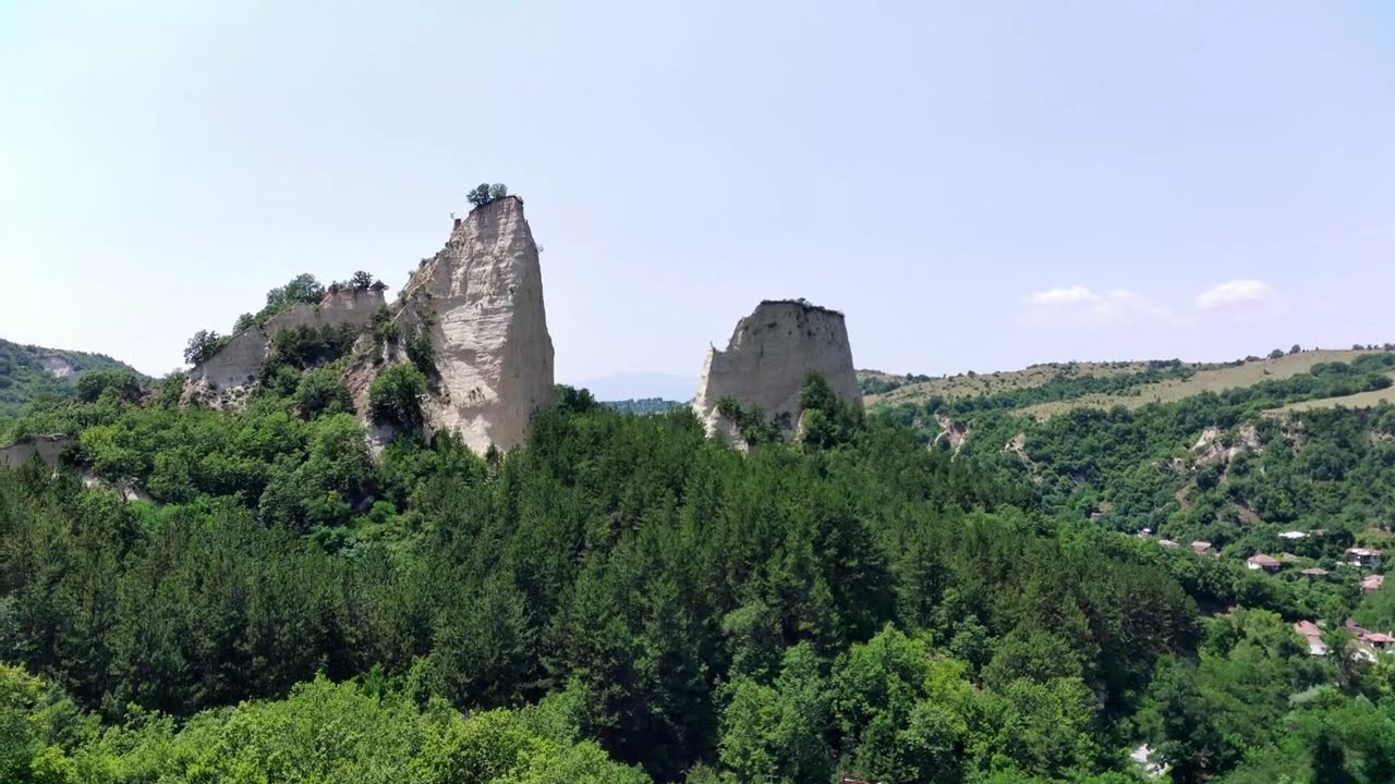 Мелнишки пирамиди, кадри от дрон 4k / Melnik pyramids, 4k drone footage