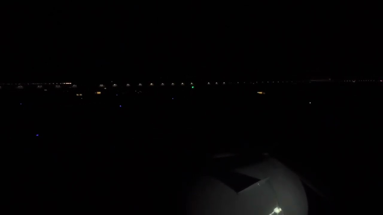 (CX742) Cathay Pacific A321neo landing at Hong Kong International Airport!
