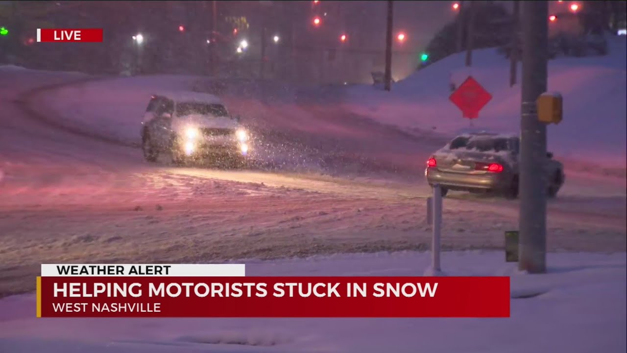 Helping motorists stuck in snow