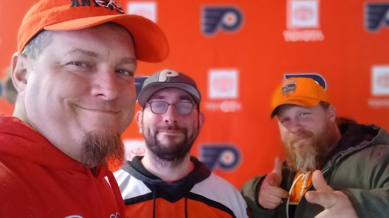 MR. HOCKEY GOES TO A FLYERS GAME