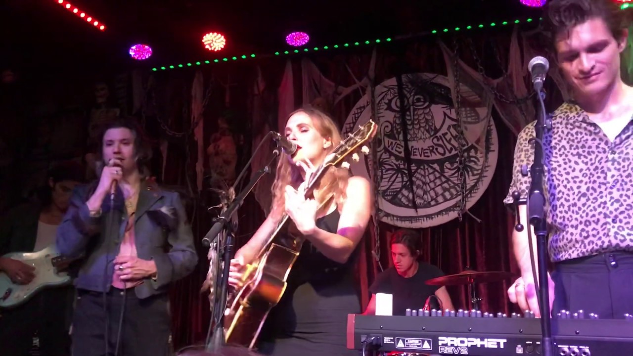 Z Berg performs Time Flies (ft. Ryan Ross) 10/3