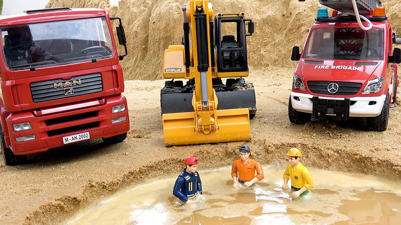Caminhão basculante com escavadeira e caminhão de bombeiros para construir piscina