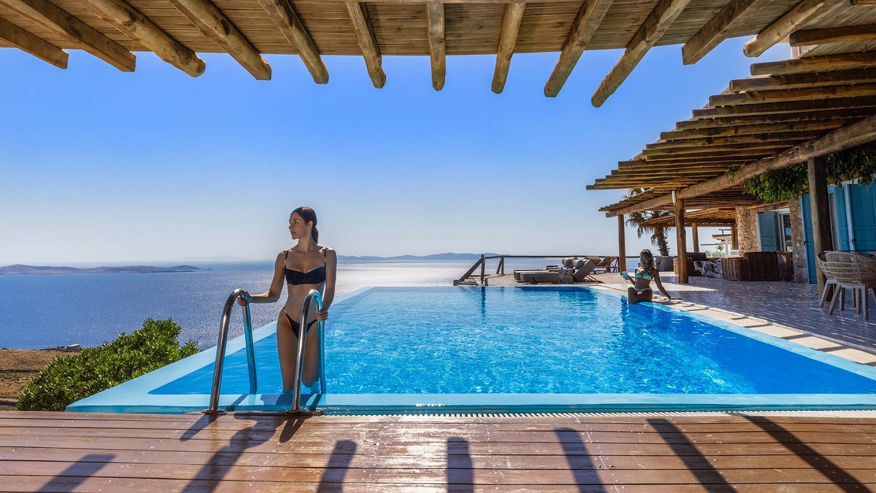 11 Bedrooms Villa with 2 Pools - The One and Only Sea View