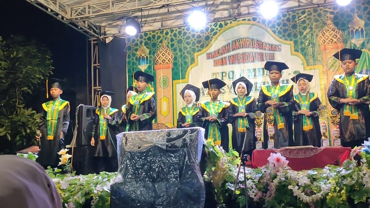 Sedih banget!!! Menyanyikan lagu kaulah ibu ku 