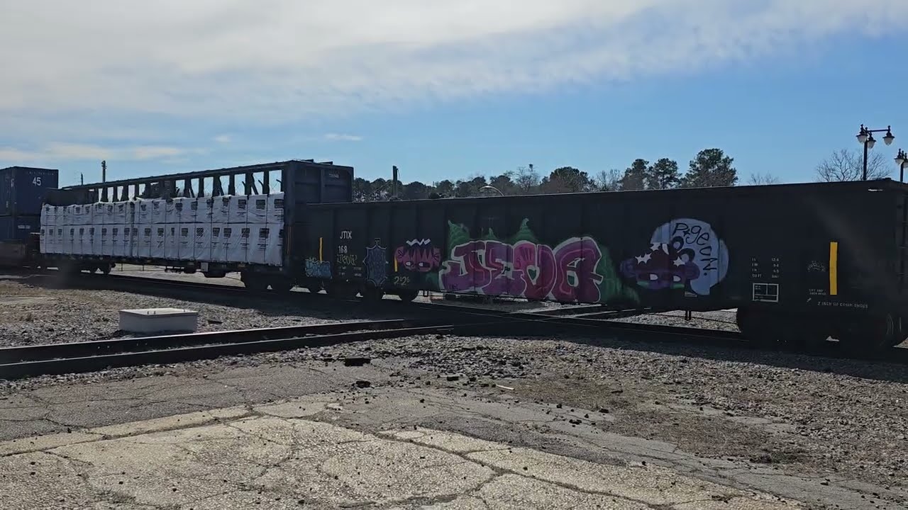 CSX L702-14 & L600-14 SD70AC & GEVOs 