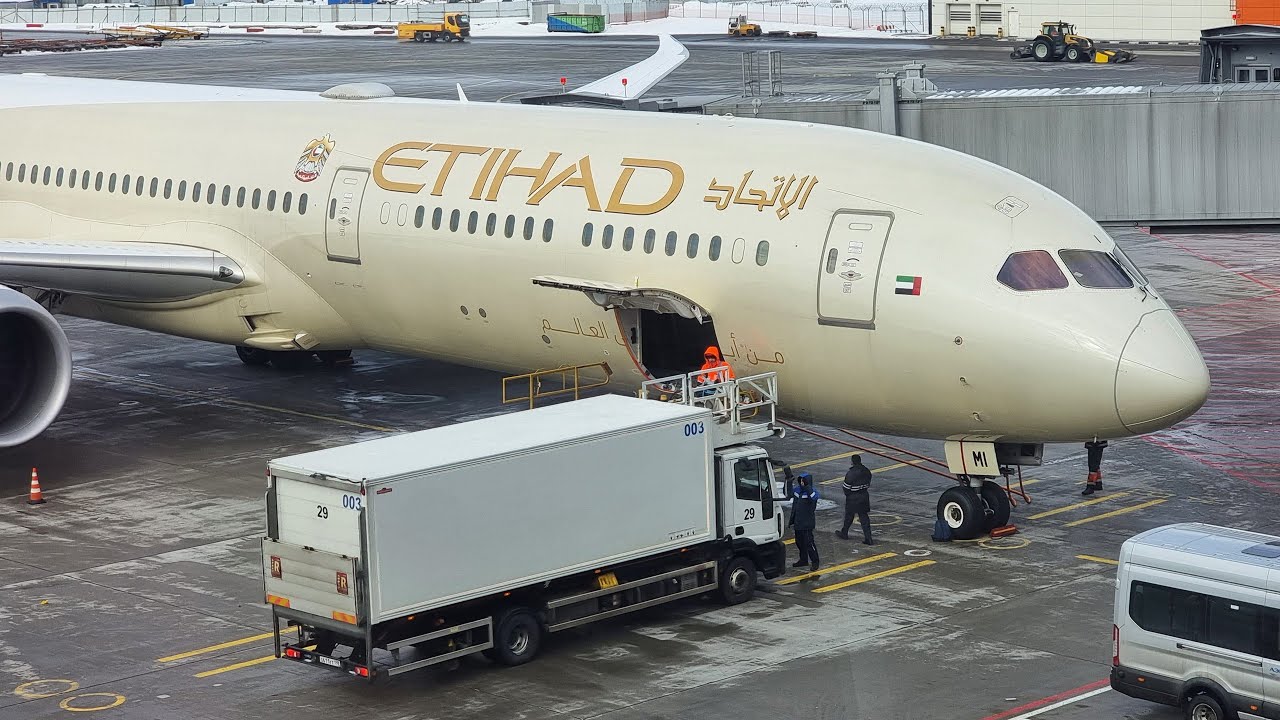 Boeing 787-10 а/к Etihad Airways | Рейс Москва — Абу-Даби