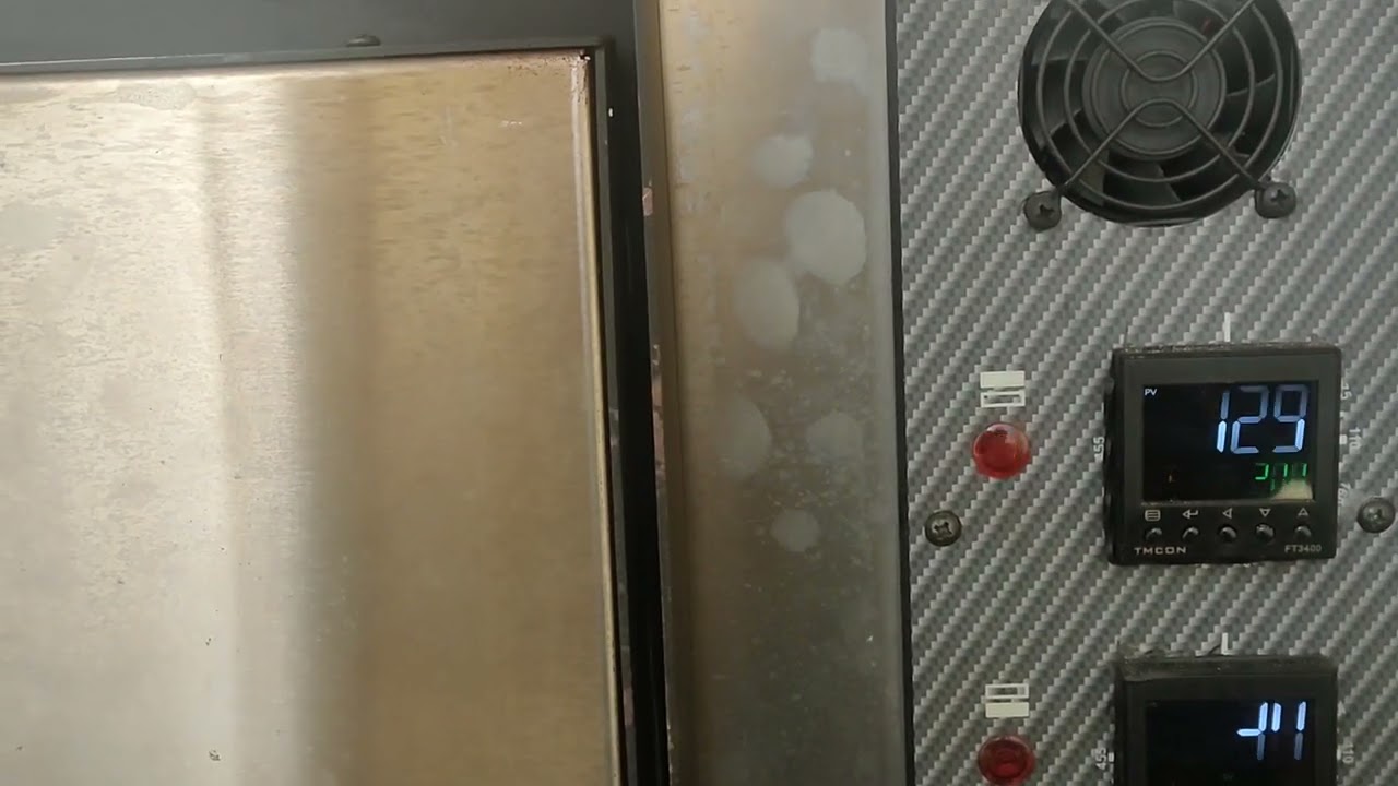 test modifiche forno con camera di cottura 72 * 72 * 18 impostato 200 gradi usando solo il cielo