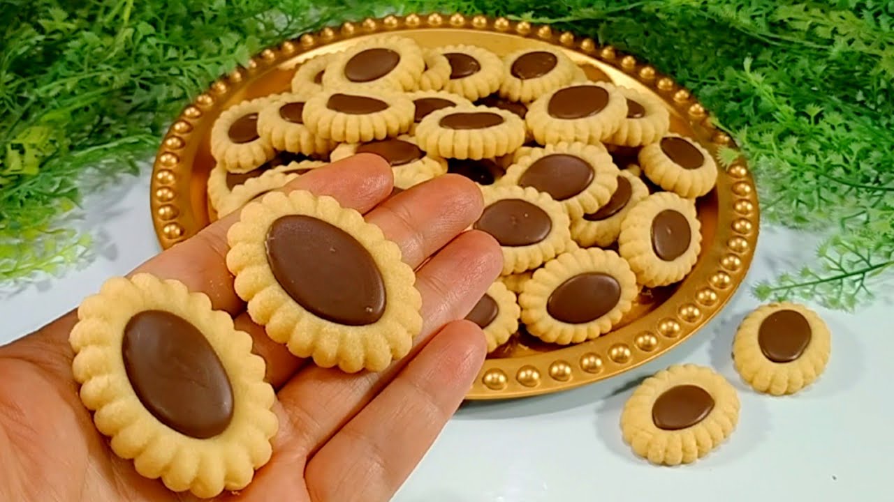 بسكوت الكادبورى 🎊احلي واطعم من البسكوتات المغلفة وبيضة واحدة هتعملي ٦٣ بسكوته 💥🎊