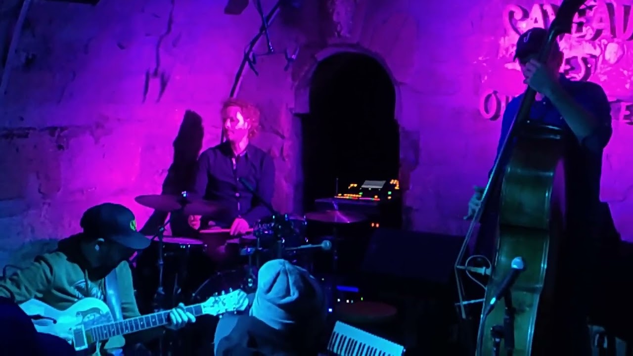 Caravan - Aurélien Robert, Jérémie Arranger, Jérémie Pontier