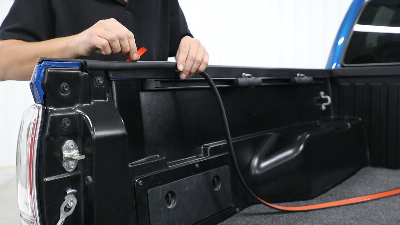 2016-23 Toyota Tacoma &ndash; LOMAX&reg; Folding Hard Cover Install Video