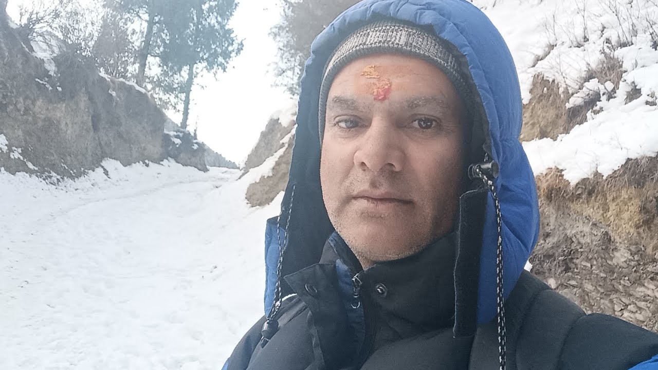फिर बर्फबारी का मजा लेते हुए आईयेआप भी प्रकृति की सुंदर वादियों में
