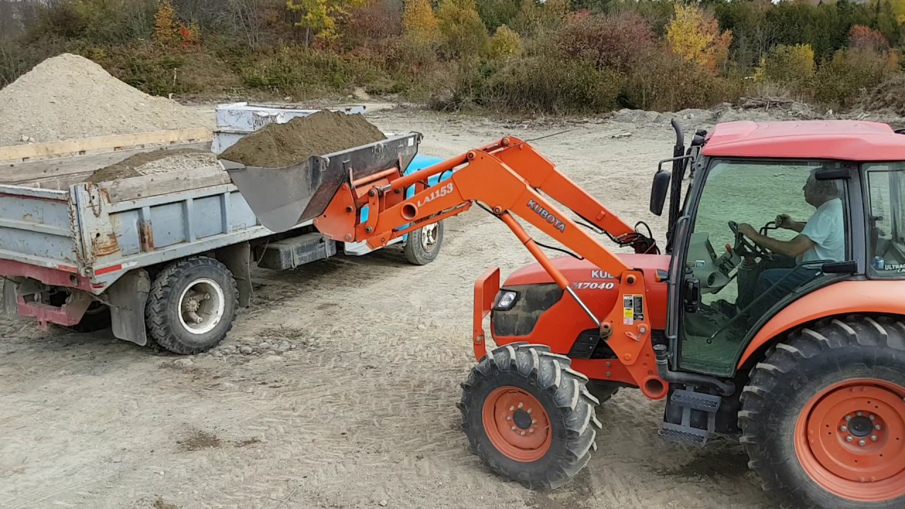 Kubota M7040