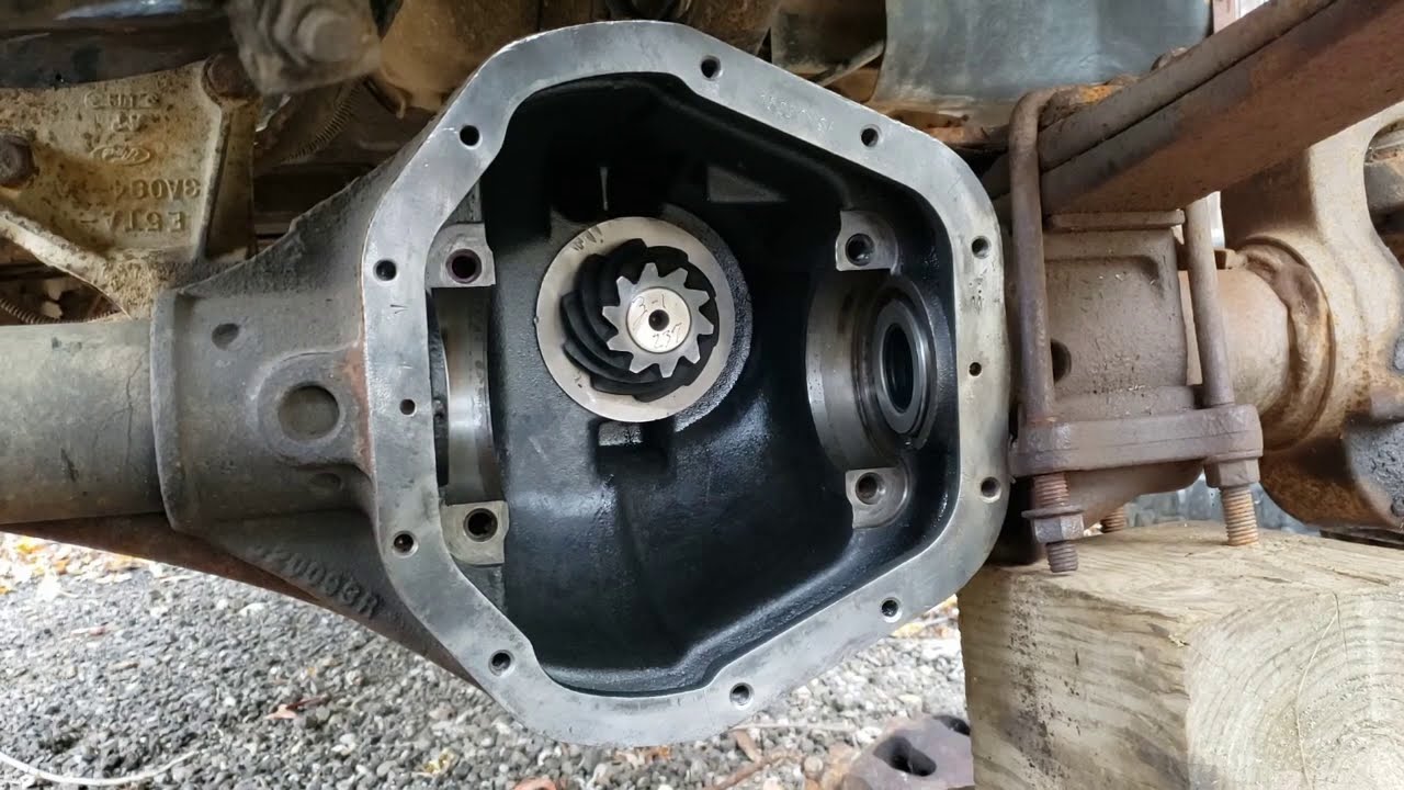 How to: Dana 60 Front Axle Seal Replacement - Reassembly (Project Frankenstroke Part 12)