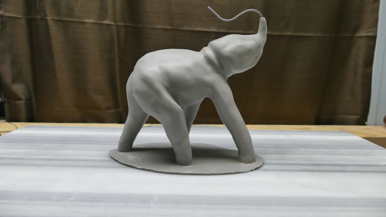 Sculpting an Elephant, part 5: starting legs.