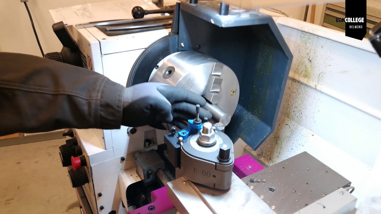 Instructievideo Draaibank - Vakcollege Helmond