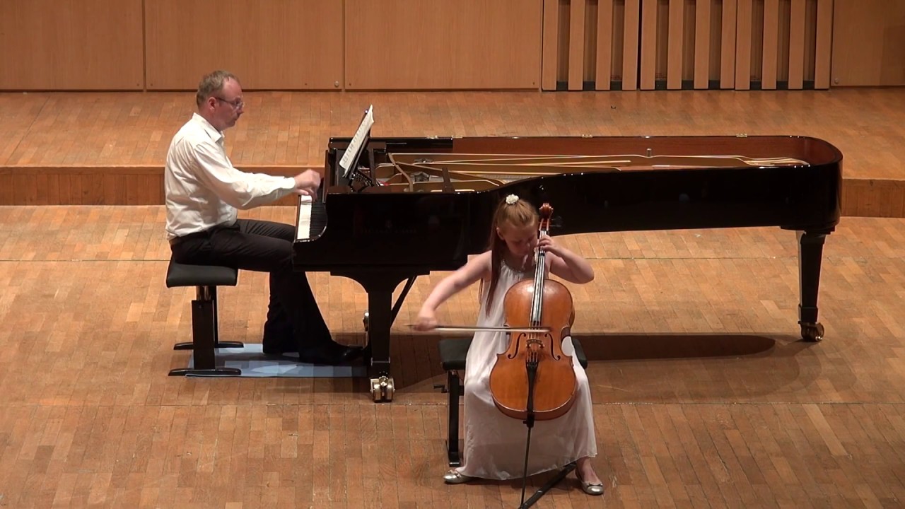 Anna-Tessa (9) - concours FLAME 2016 - B&eacute;la Bart&oacute;k Roumanian Folk Dances