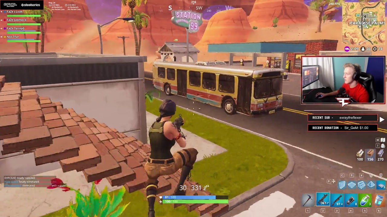 FaZe Tfue gets 54 KILLS in Squads [World Record]