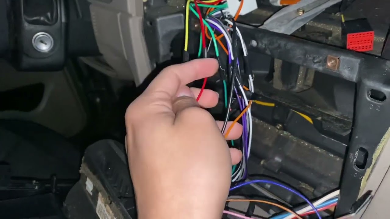 Cómo Instalar Una Pantalla En Cualquier Carro Antiguo (Ford Explorer 2002)