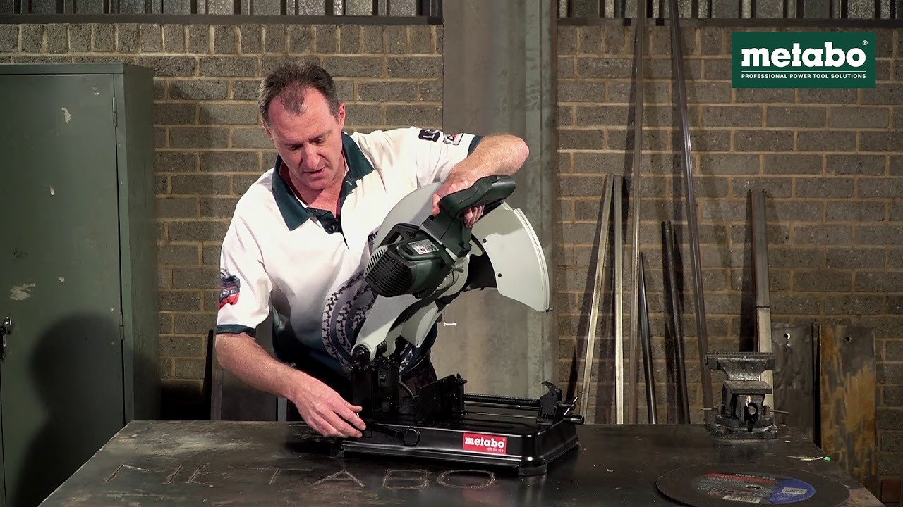 Демонстрация работы торцовочной пилы по металлу CS 23-355 - Metabo