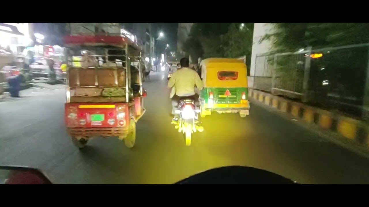 Ghante mein teen order deliver hue Zomato night delivery 