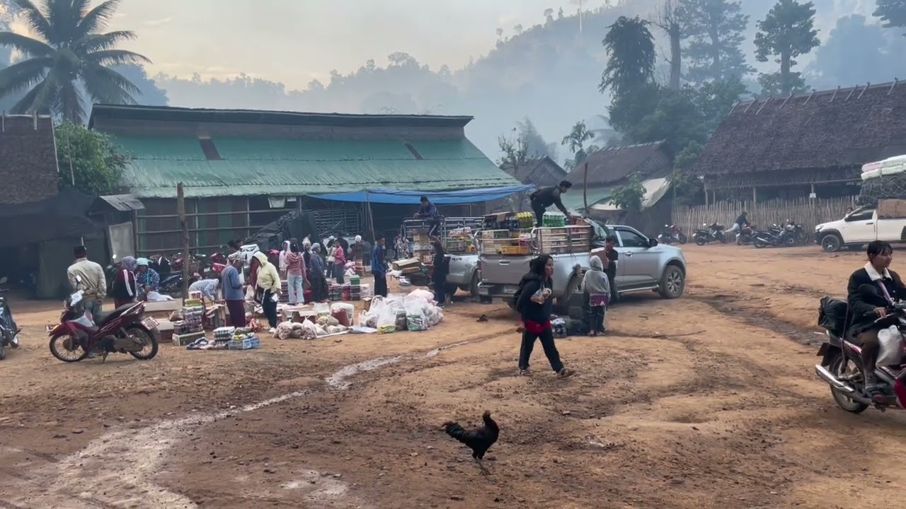 Karenni Refugee Camp -Saturday Market 