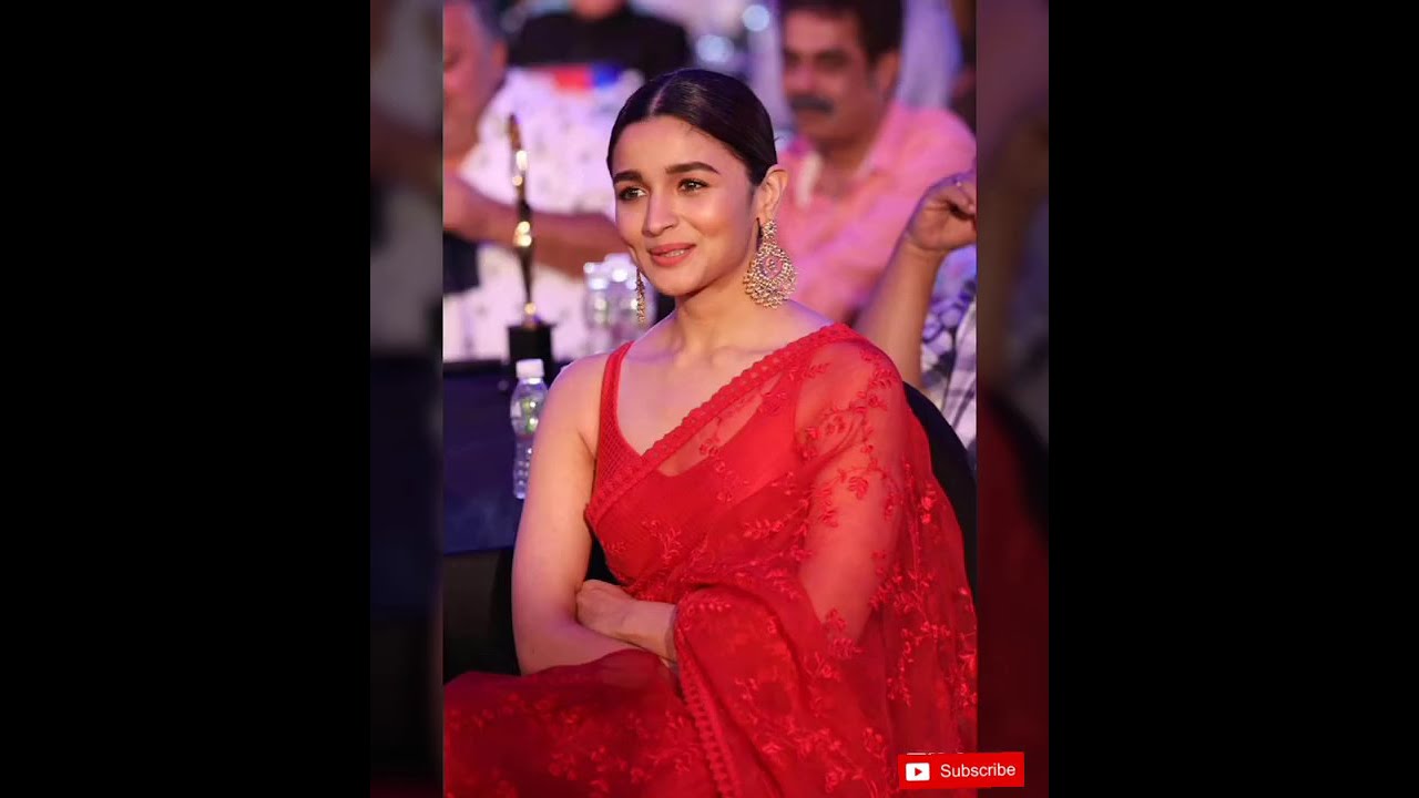 Bollywood Actresses In red saree |Who Looks More Beautiful in Red saree|