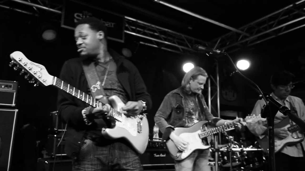 Little Wing - Eric Gales, Matt Schofield and Tomo Fujita at Slidebar