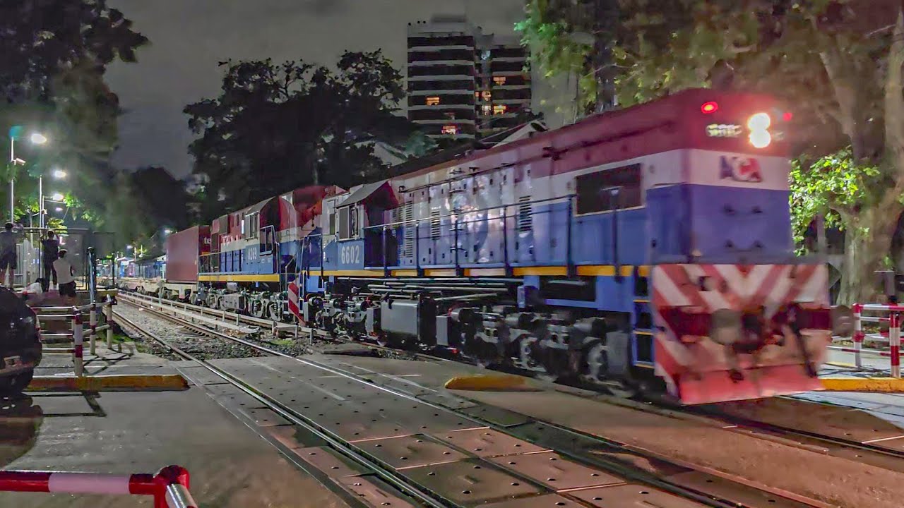 EMD GR12 6602 NCA + ALCo RSD16 8269 NCA + 39 PCs por Belgrano R